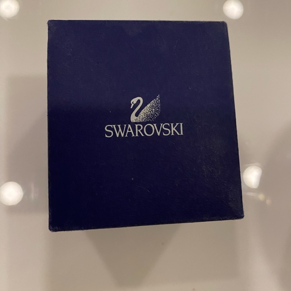 Swarovski Crystal Cocktail Ring. Purple and blue. - Picture 2 of 10